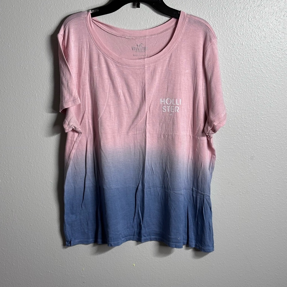 Hollister Women Blue/Pink Casual‎ tie dye shirt size L